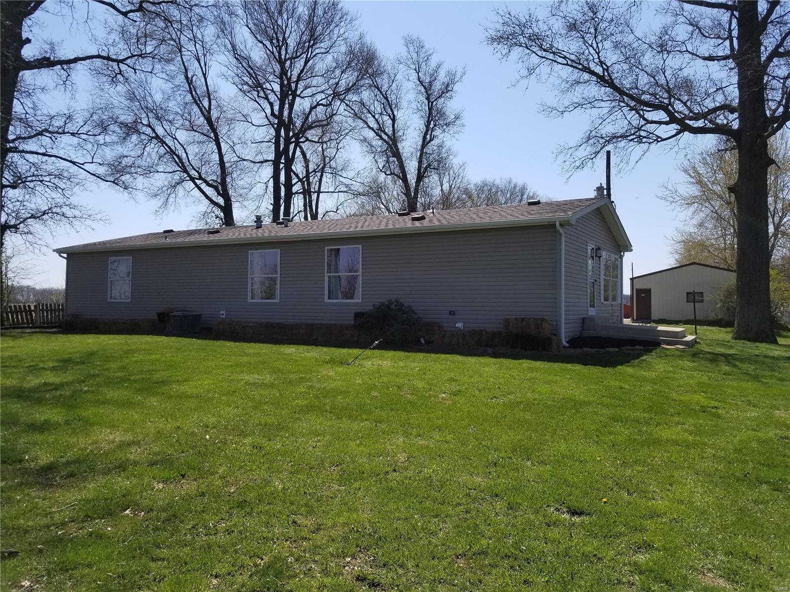 12195 Keyesport Road Pocahontas, IL 62275 - Photo 3 of 27