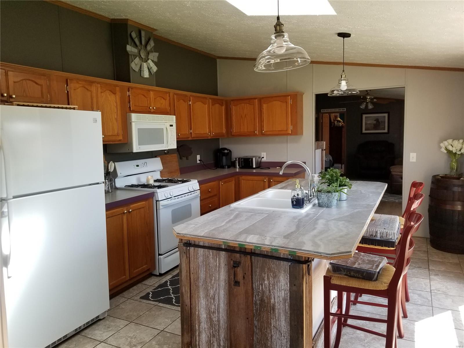 12195 Keyesport Road Pocahontas, IL 62275 - Photo 4 of 27
