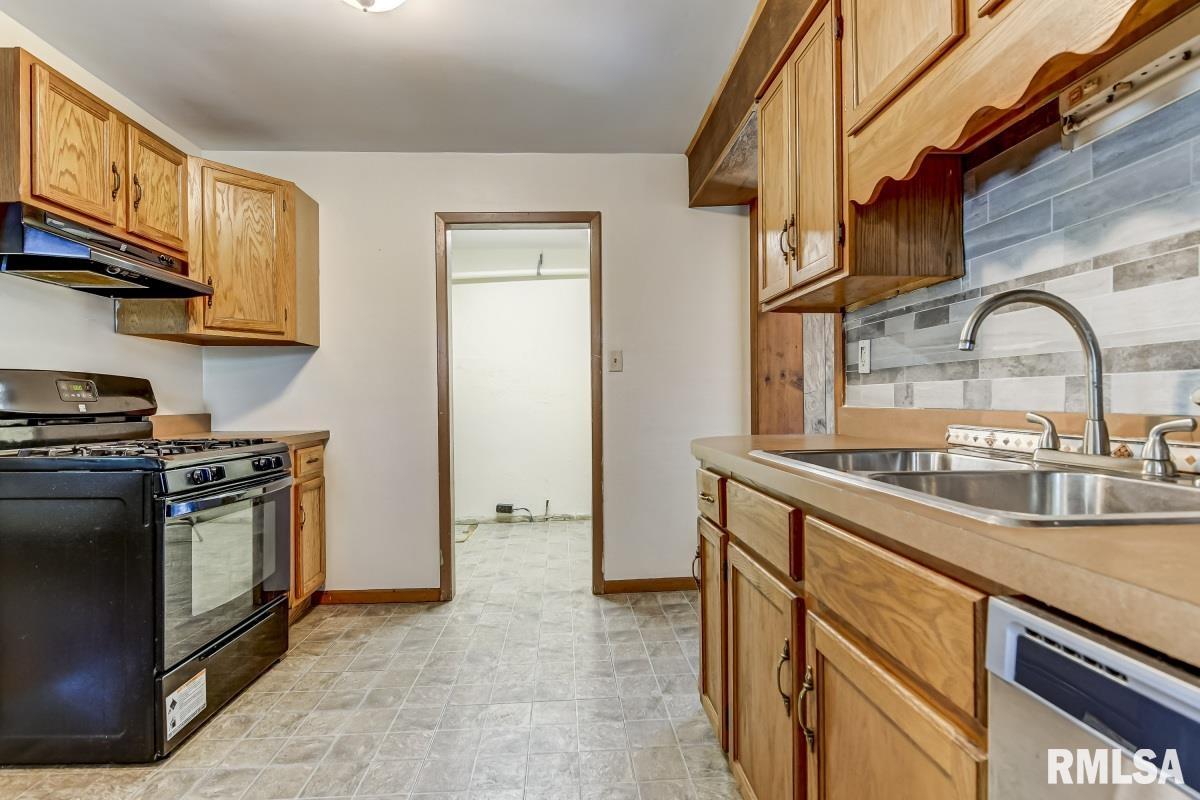 1509 Chalmers Street Springfield, IL 62703 - Photo 9 of 31 Gallery Image 9