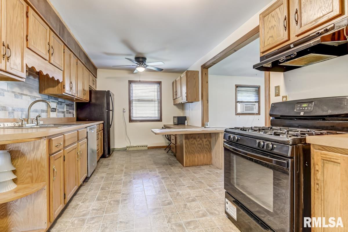1509 Chalmers Street Springfield, IL 62703 - Photo 10 of 31 Gallery Image 10