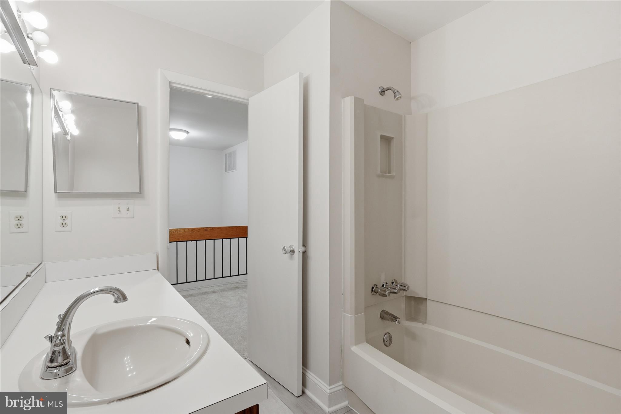 2043 Wethersfield Court Reston, VA 20191 - Photo 30 of 41