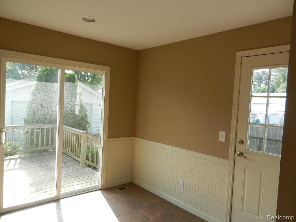 47564 Ryan Road Utica, MI 48317 - Photo 9 of 17 DSCN2250.jpg