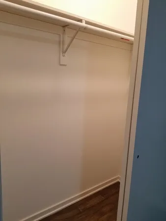 $1,100 | 5240 North Winthrop Avenue, Unit 106, Chicago, IL 60640