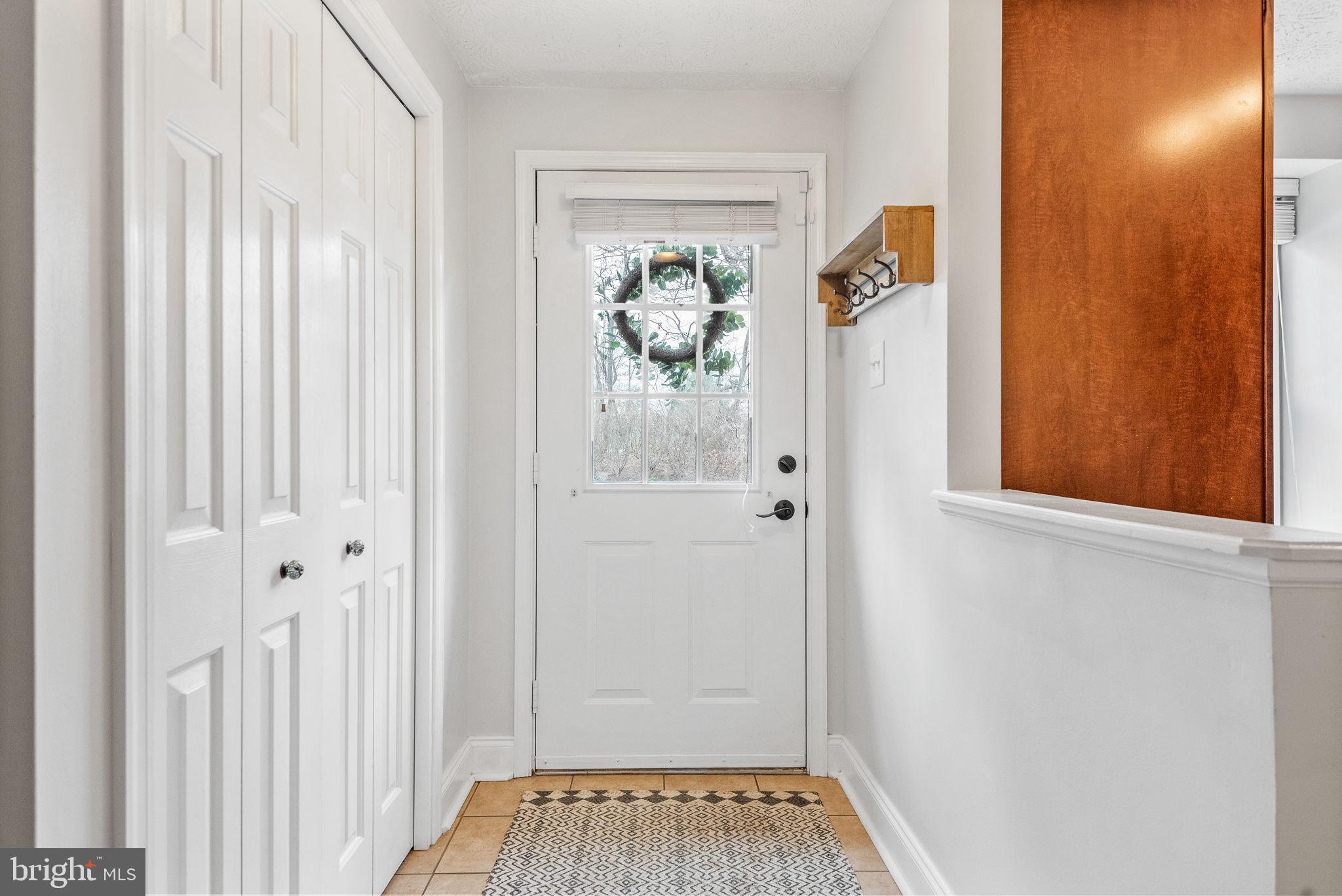 1657 Poplar Grove Drive Reston, VA 20194 - Photo 3 of 26