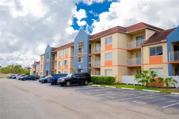 $290,000 | 18890 Northwest 57th Avenue, Unit 210, Hialeah, FL 33015