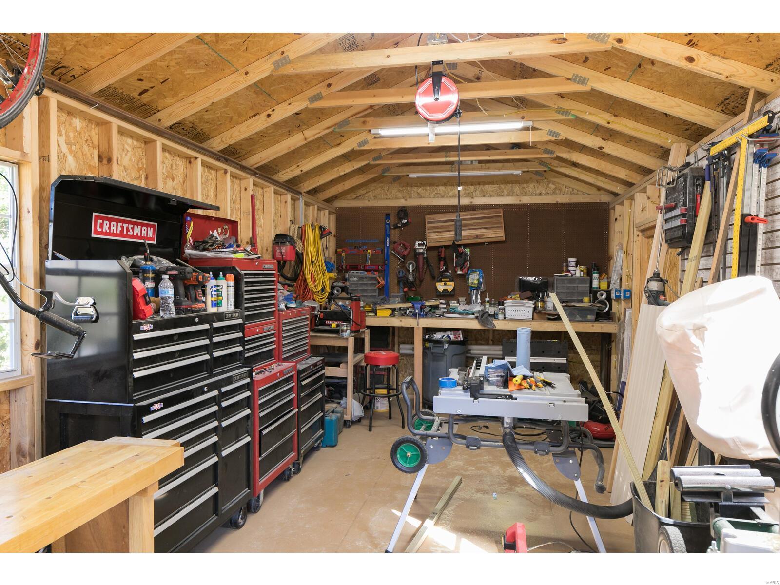 5455 Ringer Road St. Louis, MO 63129 - Photo 8 of 50 Gallery Image 8