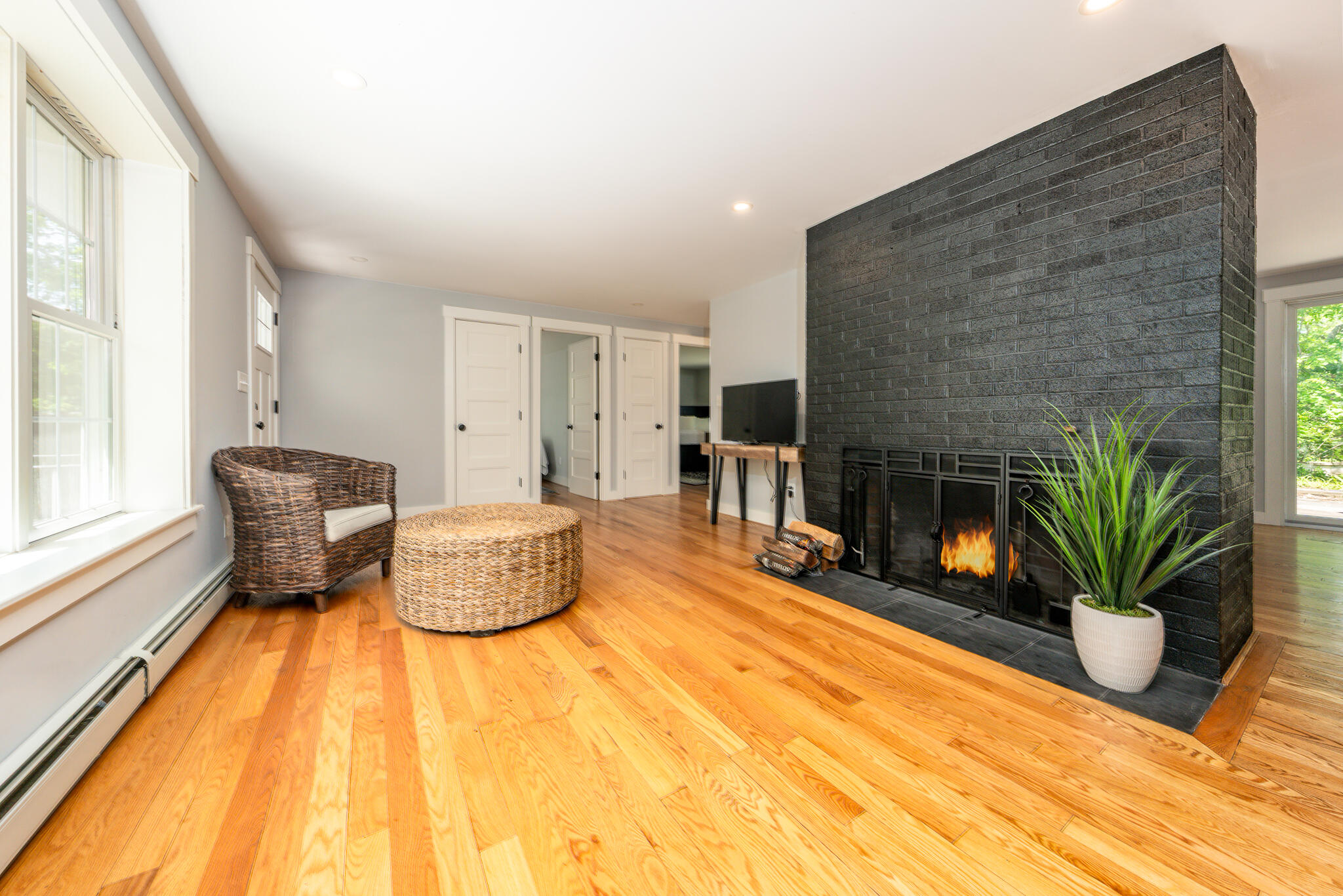 844 Shootflying Hill Road Centerville, MA 02632 - Photo 10 of 18 livroom1flame