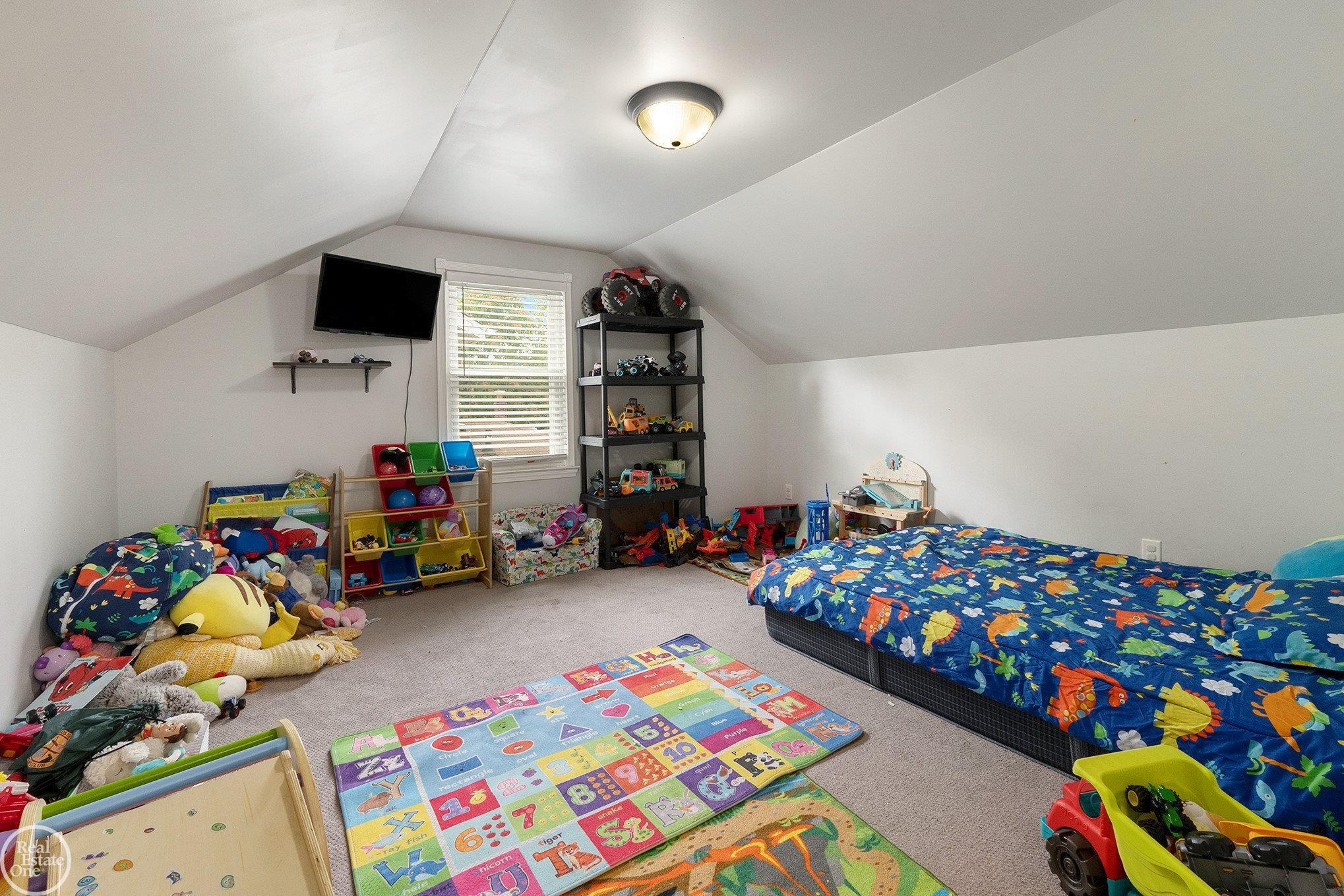 8379 Harding Street Center Line, MI 48015 - Photo 14 of 23