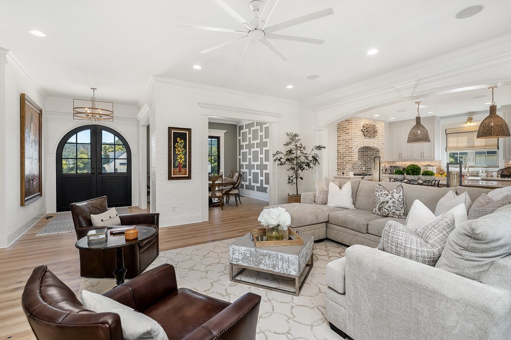 504 McCulley Road Cookeville, TN 38506 - Photo 21 of 70 a living room with furniture or couch and a large window