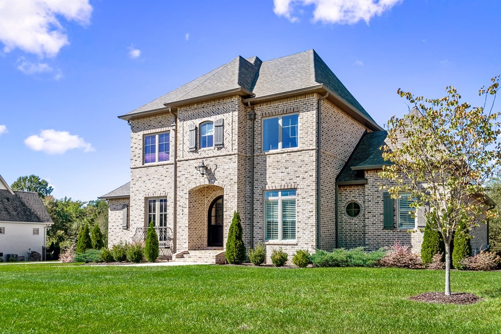 504 McCulley Road Cookeville, TN 38506 - Photo 3 of 70 a front view of a house with a yard