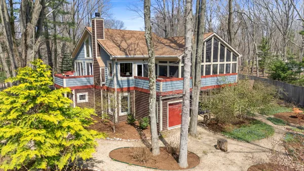 $1,199,500 | 13791 Peach Street, Three Oaks, MI 49128