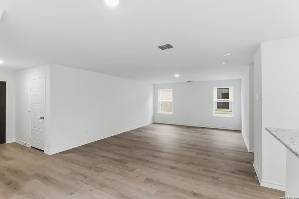 $303,130 | 439 White Heron Way, Marion, TX 78124