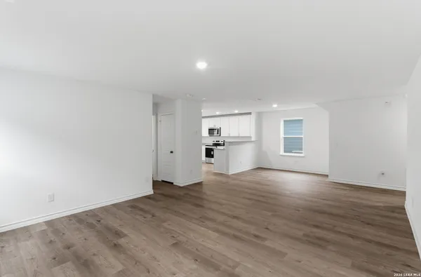 $303,130 | 439 White Heron Way, Marion, TX 78124