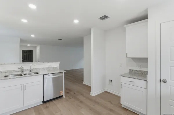 $303,130 | 439 White Heron Way, Marion, TX 78124