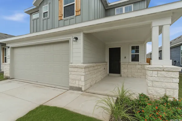 $303,130 | 439 White Heron Way, Marion, TX 78124