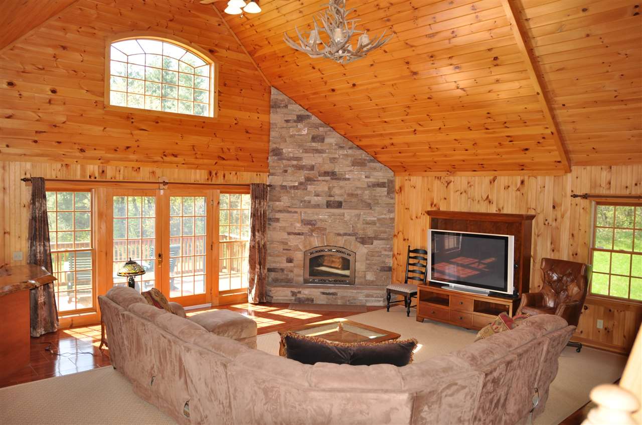 3189 East Road Shaftsbury, VT 05262 - Photo 9 of 32 Gallery Image 9