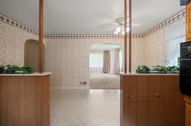 129 Sunset Boulevard Hermitage, PA 16148 - Photo 13 of 34 a view of a hallway with a window