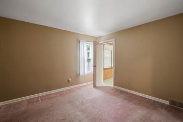129 Sunset Boulevard Hermitage, PA 16148 - Photo 20 of 34 a view of an empty room and window