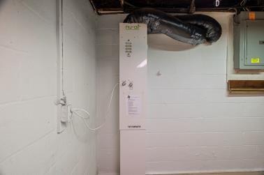 129 Sunset Boulevard Hermitage, PA 16148 - Photo 29 of 34 a close view of a shower in kitchen