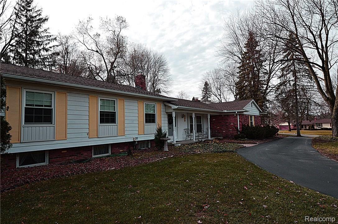 896 Fieldstone Drive Rochester, MI 48309 - Photo 2 of 48 fsl 7.jpg