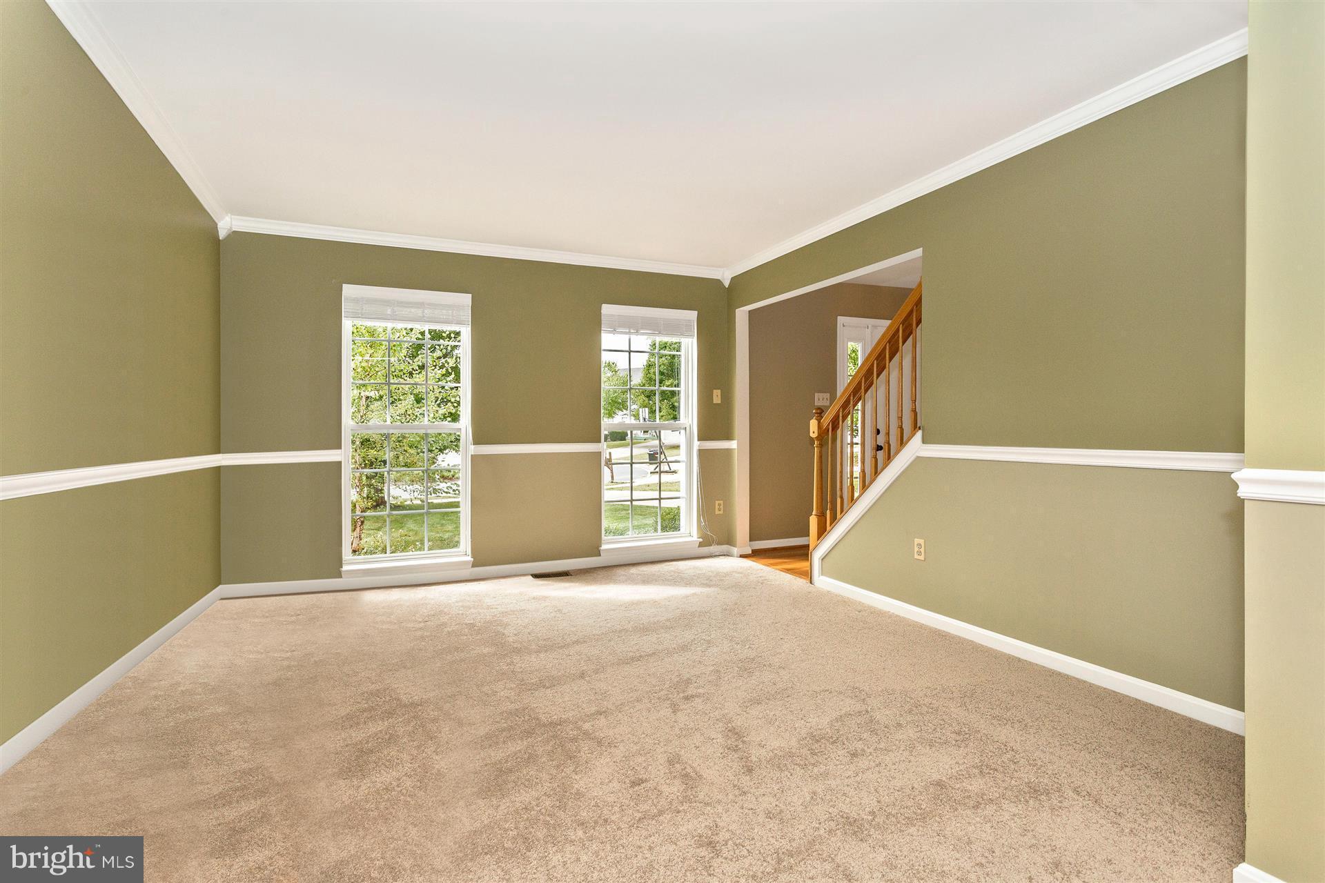 5415 Chillingham Place Frederick, MD 21703 - Photo 10 of 30 Living Room
