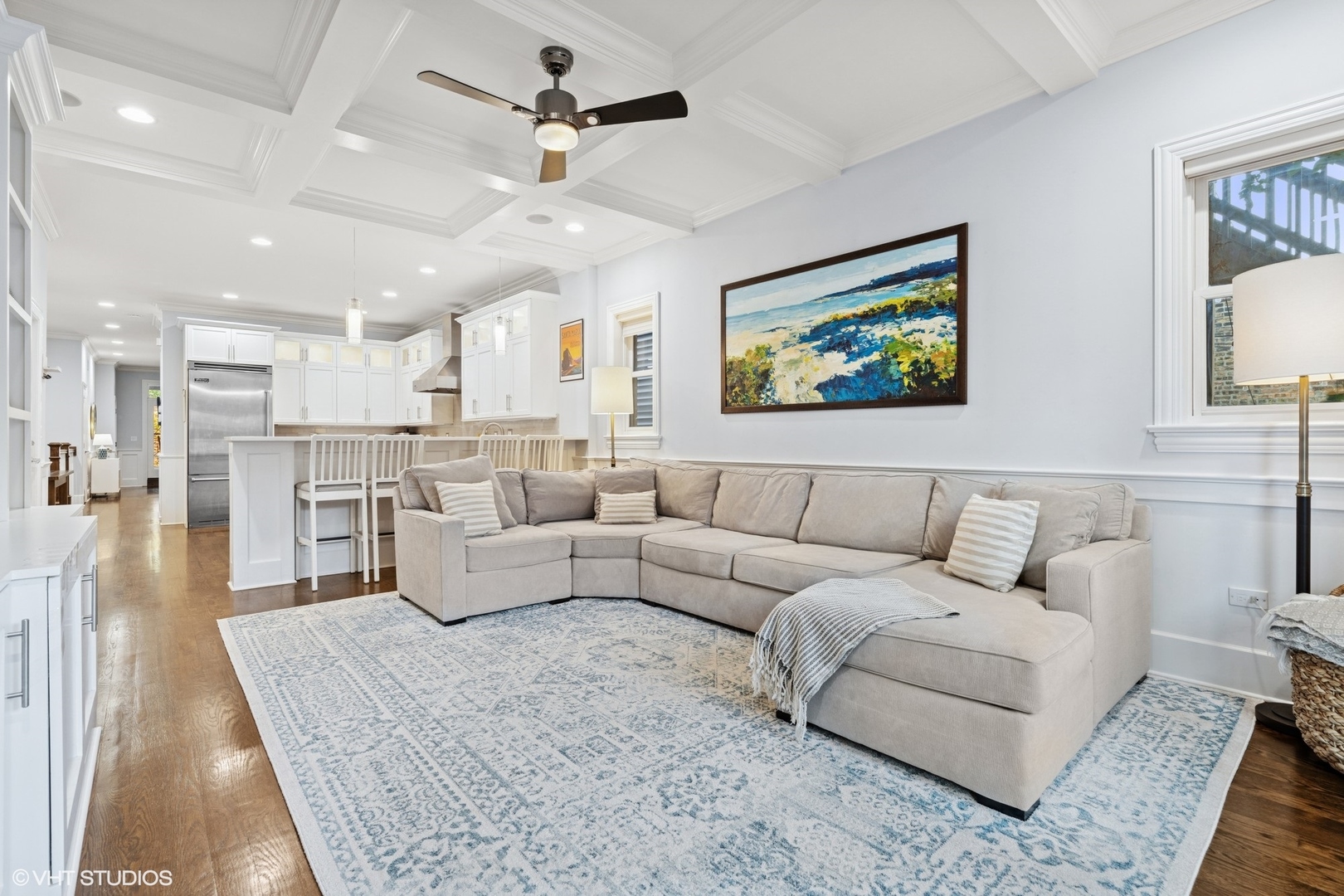 886 West Lill Avenue, Unit 1 Chicago, IL 60614 - Photo 11 of 22 a living room with furniture and a view of kitchen