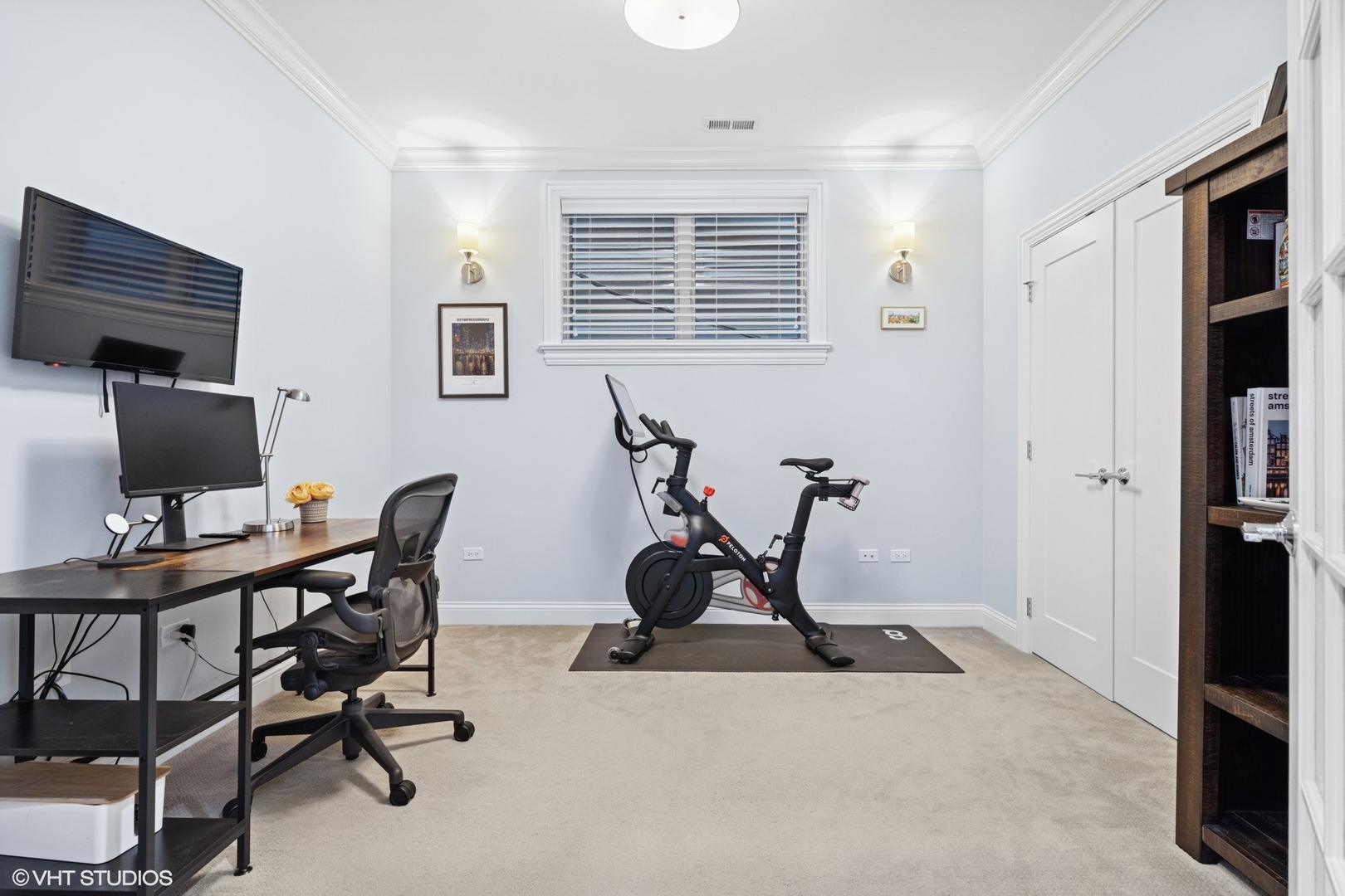 886 West Lill Avenue, Unit 1 Chicago, IL 60614 - Photo 12 of 22 a view of a workspace with furniture and a window