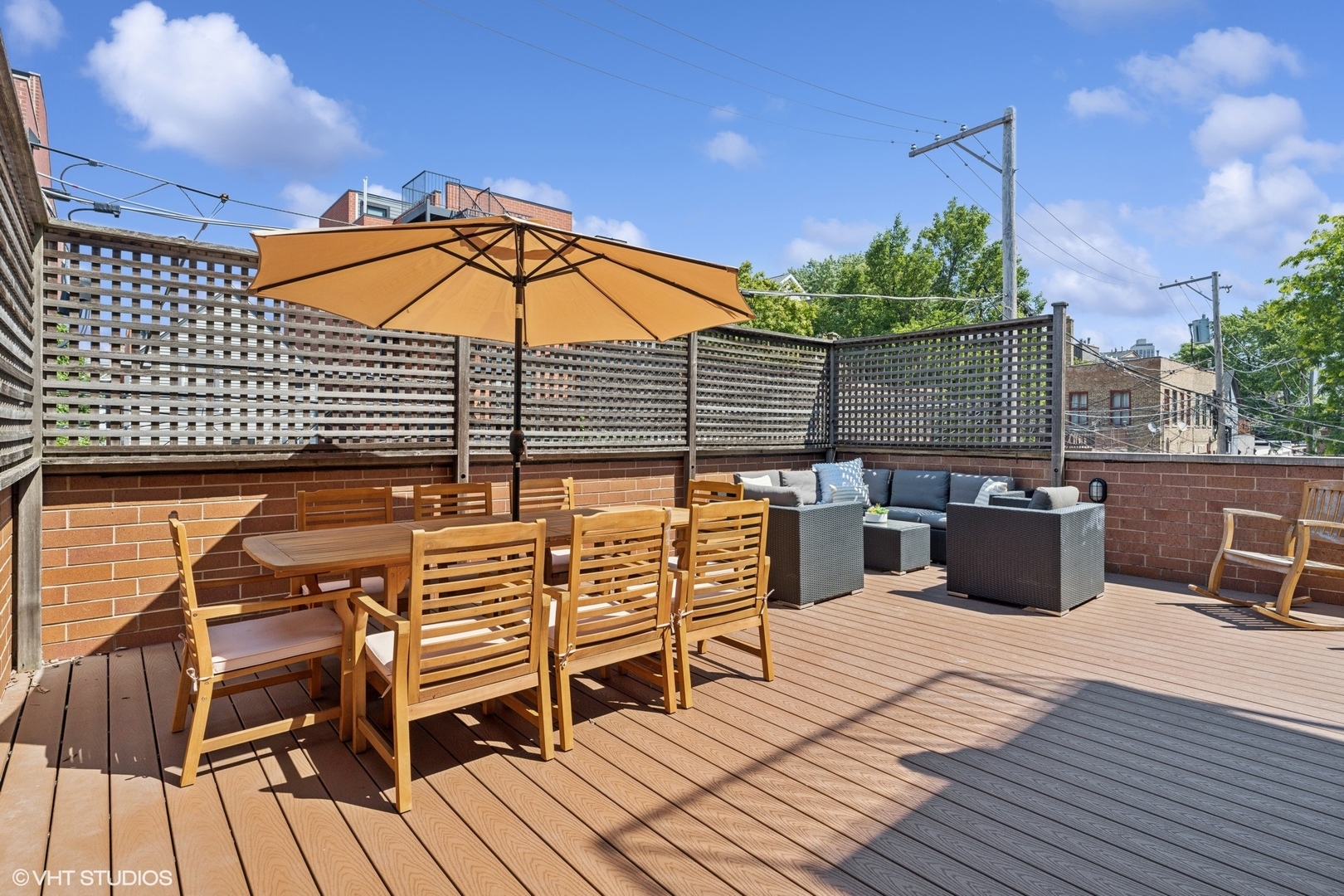 886 West Lill Avenue, Unit 1 Chicago, IL 60614 - Photo 22 of 22 a view of a roof deck with wooden floor