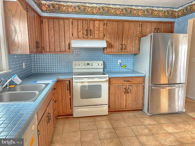 2116 Circle Road Carlisle, PA 17013 - Photo 12 of 31 Gallery Image 12