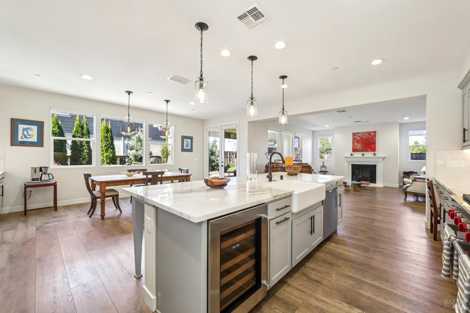 2453 Francisco Avenue Santa Rosa, CA 95403 - Photo 14 of 56