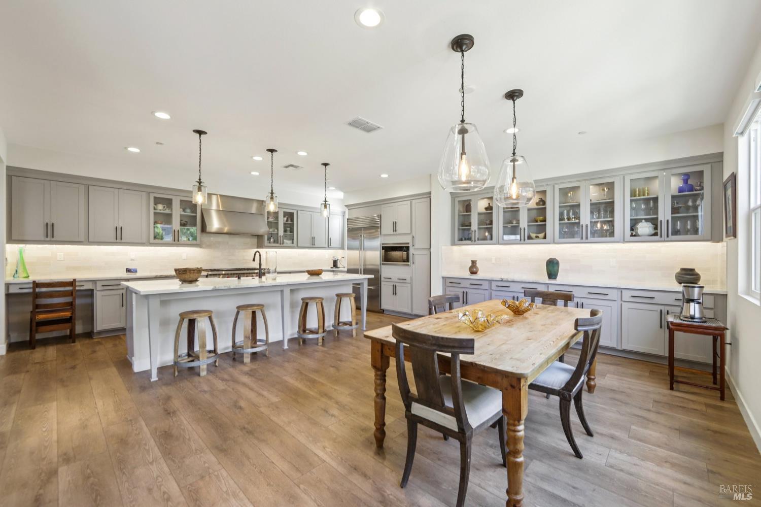 2453 Francisco Avenue Santa Rosa, CA 95403 - Photo 16 of 56