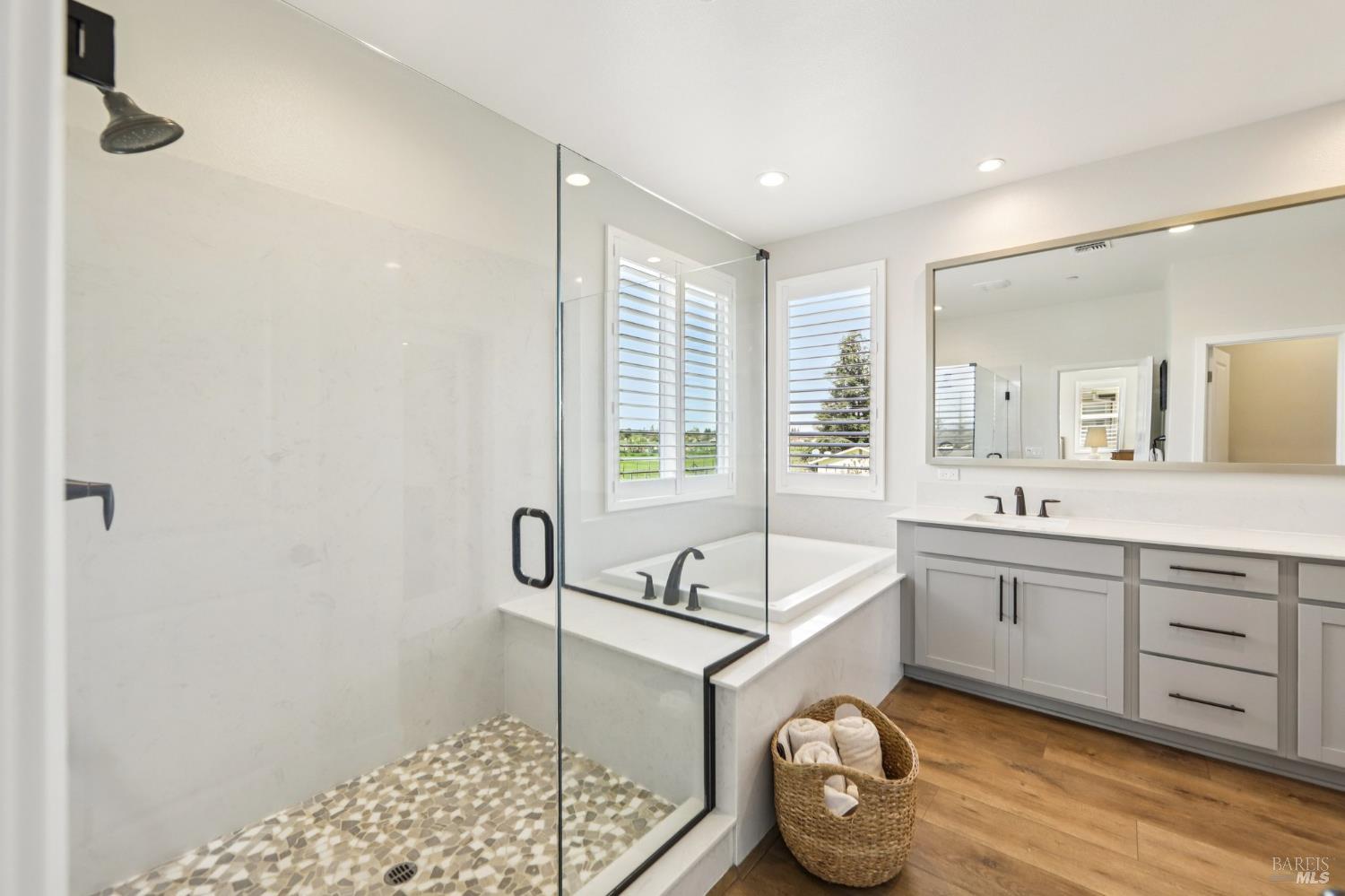 2453 Francisco Avenue Santa Rosa, CA 95403 - Photo 25 of 56