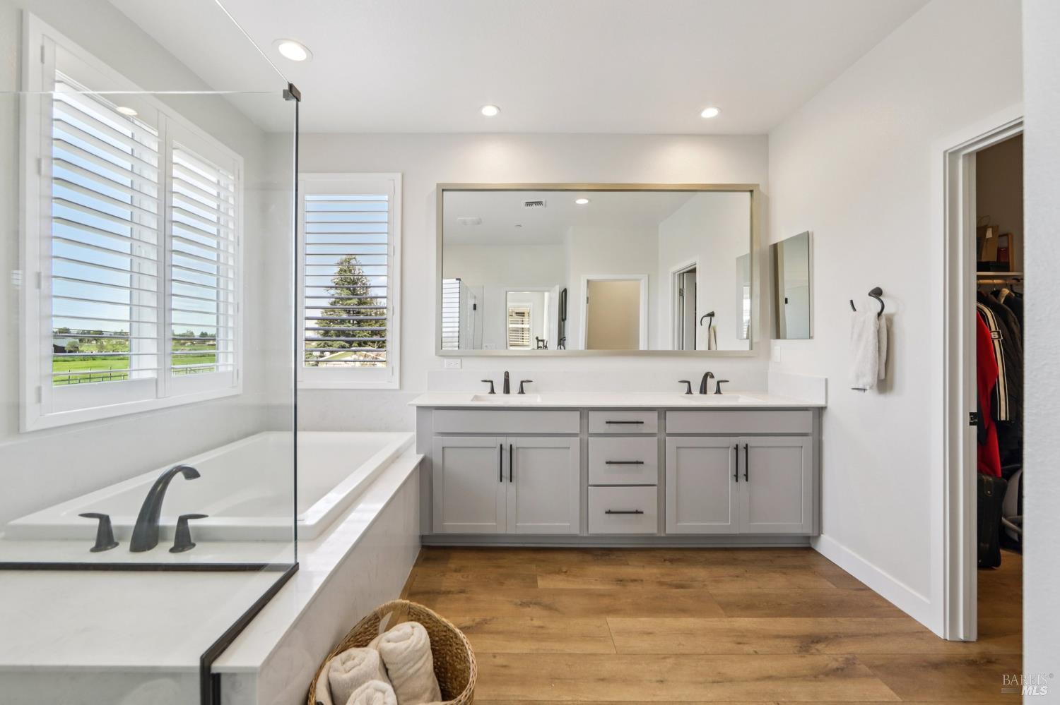 2453 Francisco Avenue Santa Rosa, CA 95403 - Photo 29 of 56