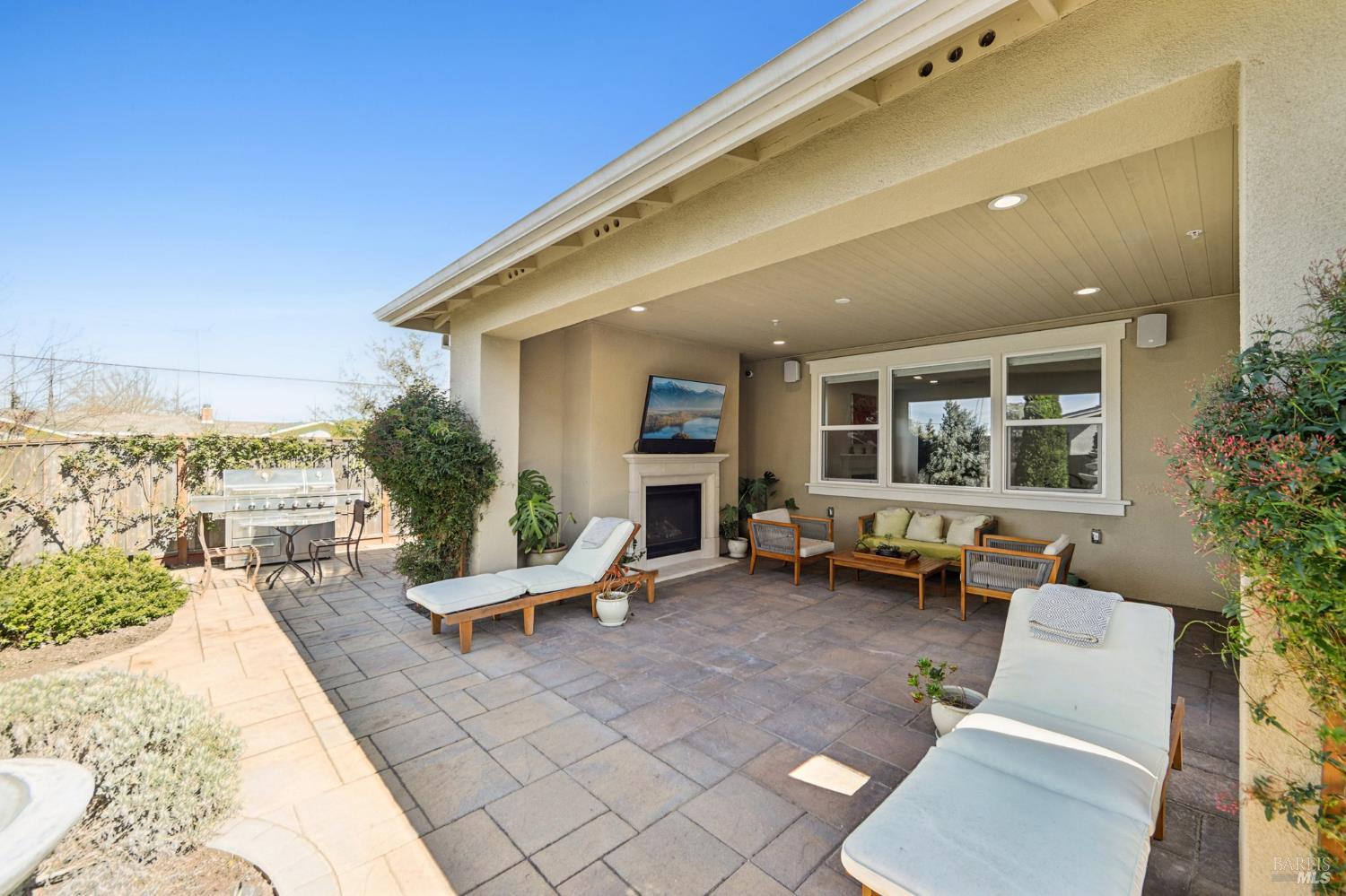 2453 Francisco Avenue Santa Rosa, CA 95403 - Photo 39 of 56