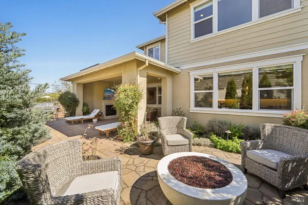 $1,150,000 | 2453 Francisco Avenue, Santa Rosa, CA 95403