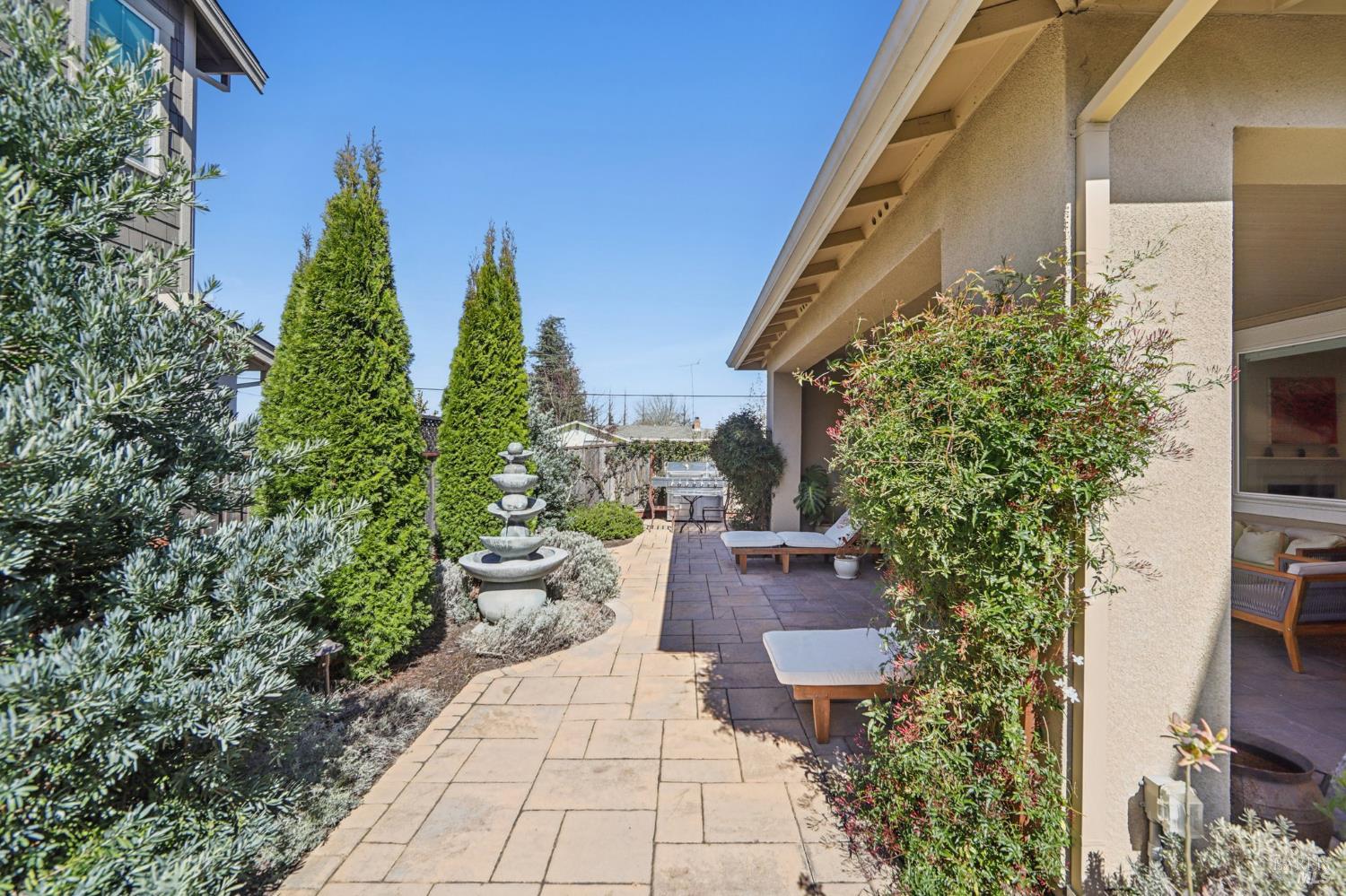 2453 Francisco Avenue Santa Rosa, CA 95403 - Photo 45 of 56