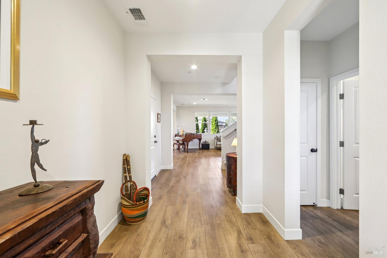 2453 Francisco Avenue Santa Rosa, CA 95403 - Photo 6 of 56