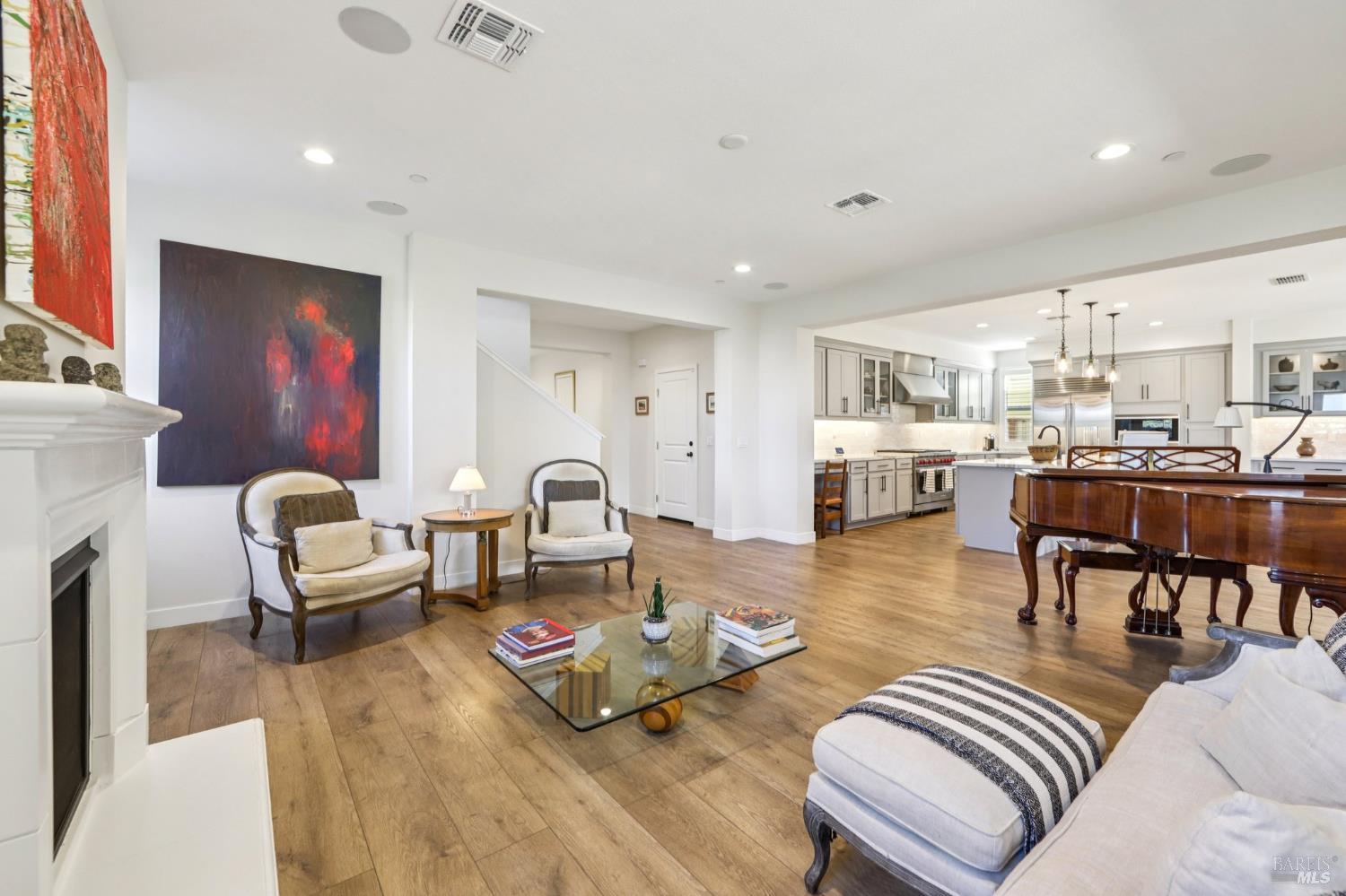 2453 Francisco Avenue Santa Rosa, CA 95403 - Photo 8 of 56