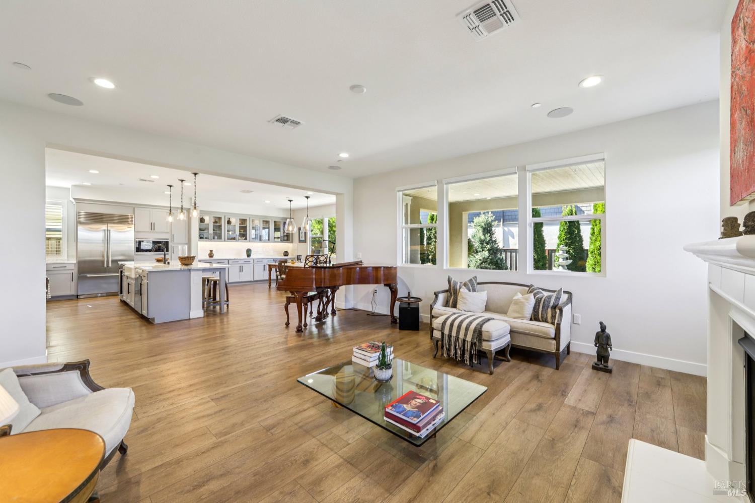 2453 Francisco Avenue Santa Rosa, CA 95403 - Photo 10 of 56