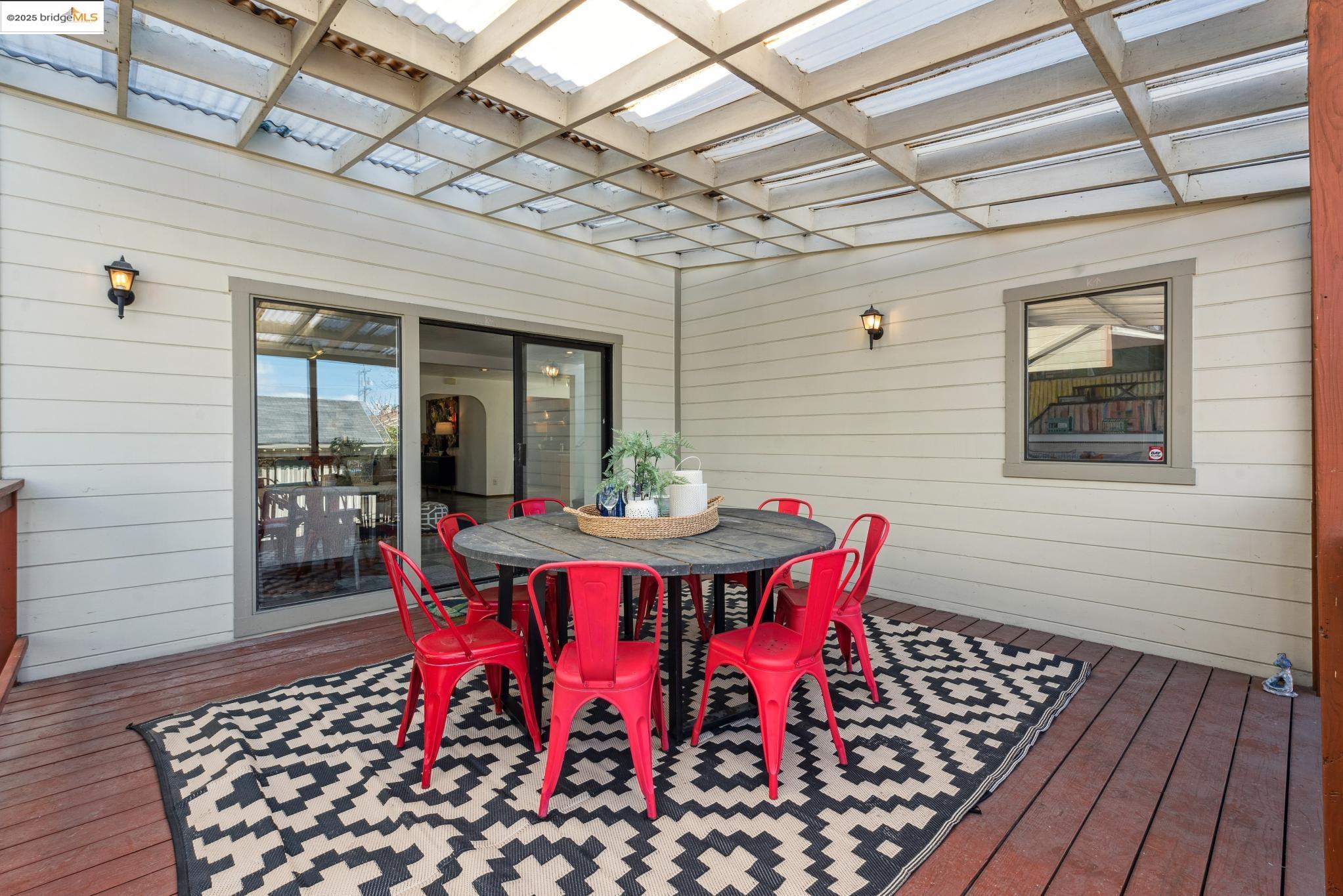 Undisclosed Address San Leandro, CA 94577 - Photo 42 of 50 a dining room with furniture