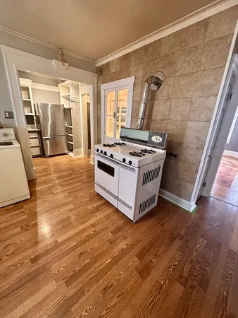 $2,000 | 7 Dupont Street, Unit 1L, Worcester, MA 01604