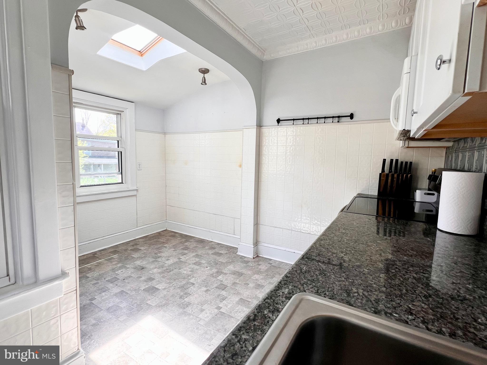 114 Broad Street Spring City, PA 19475 - Photo 9 of 22 Kitchen with breakfast nook