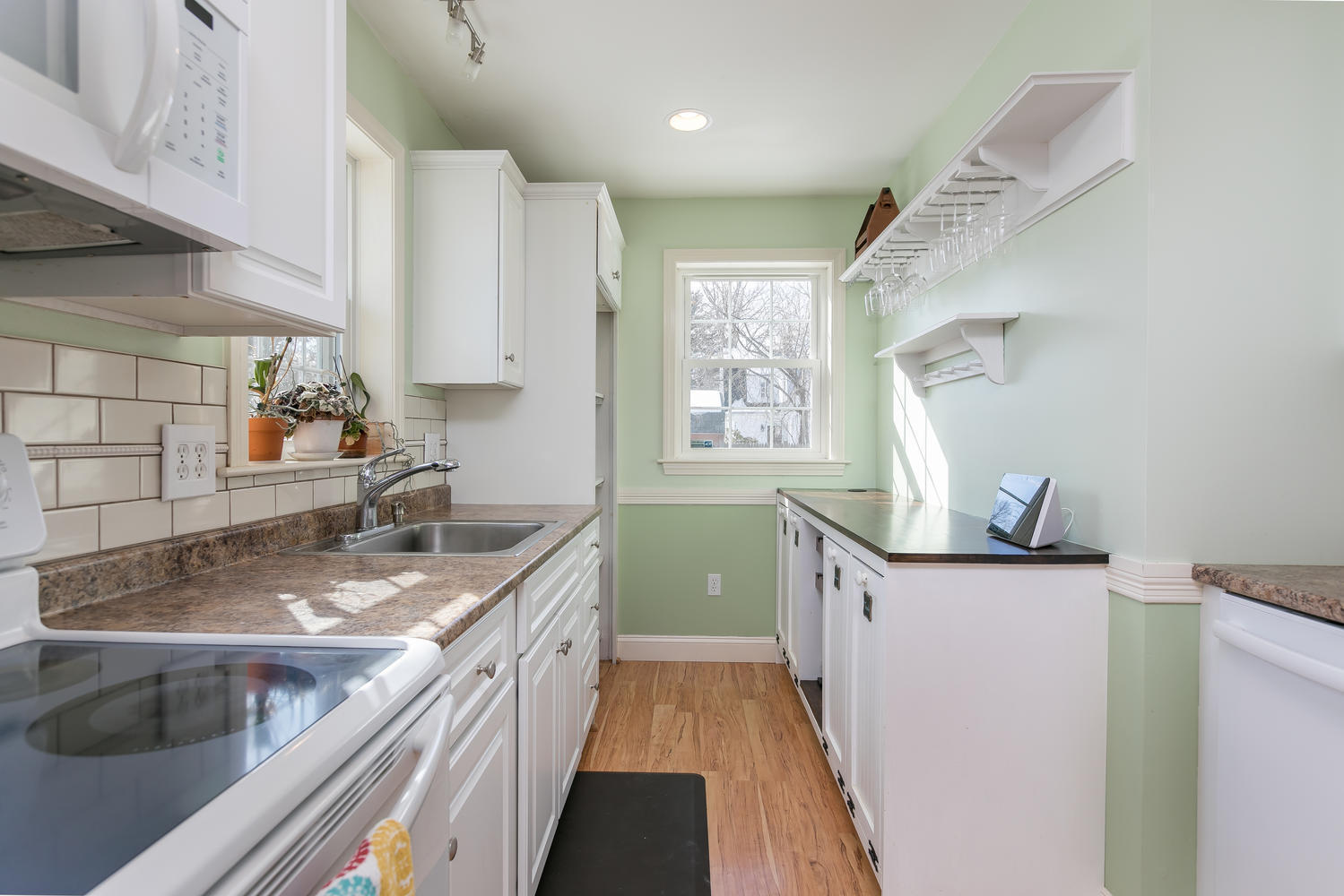 28 Victor Road Portland, ME 04103 - Photo 10 of 44 28 Victor Rd Portland ME 04103-large-007