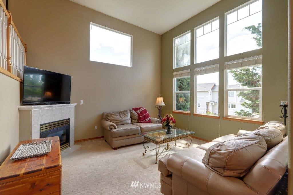 403 170th Place Southeast Bothell, WA 98012 - Photo 4 of 20