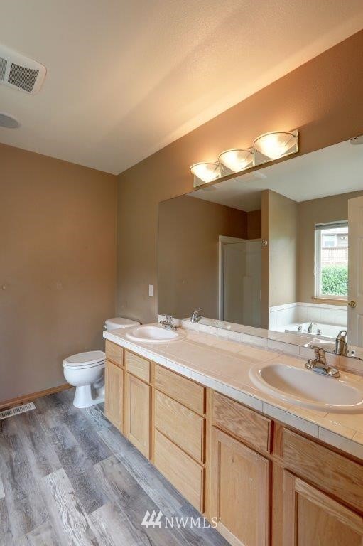 403 170th Place Southeast Bothell, WA 98012 - Photo 9 of 20