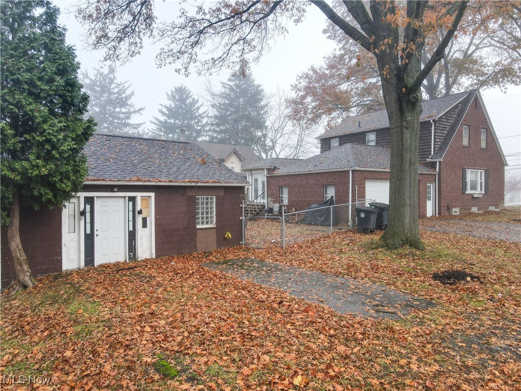 2432 Manchester Road Akron, OH 44314 - Photo 34 of 35
