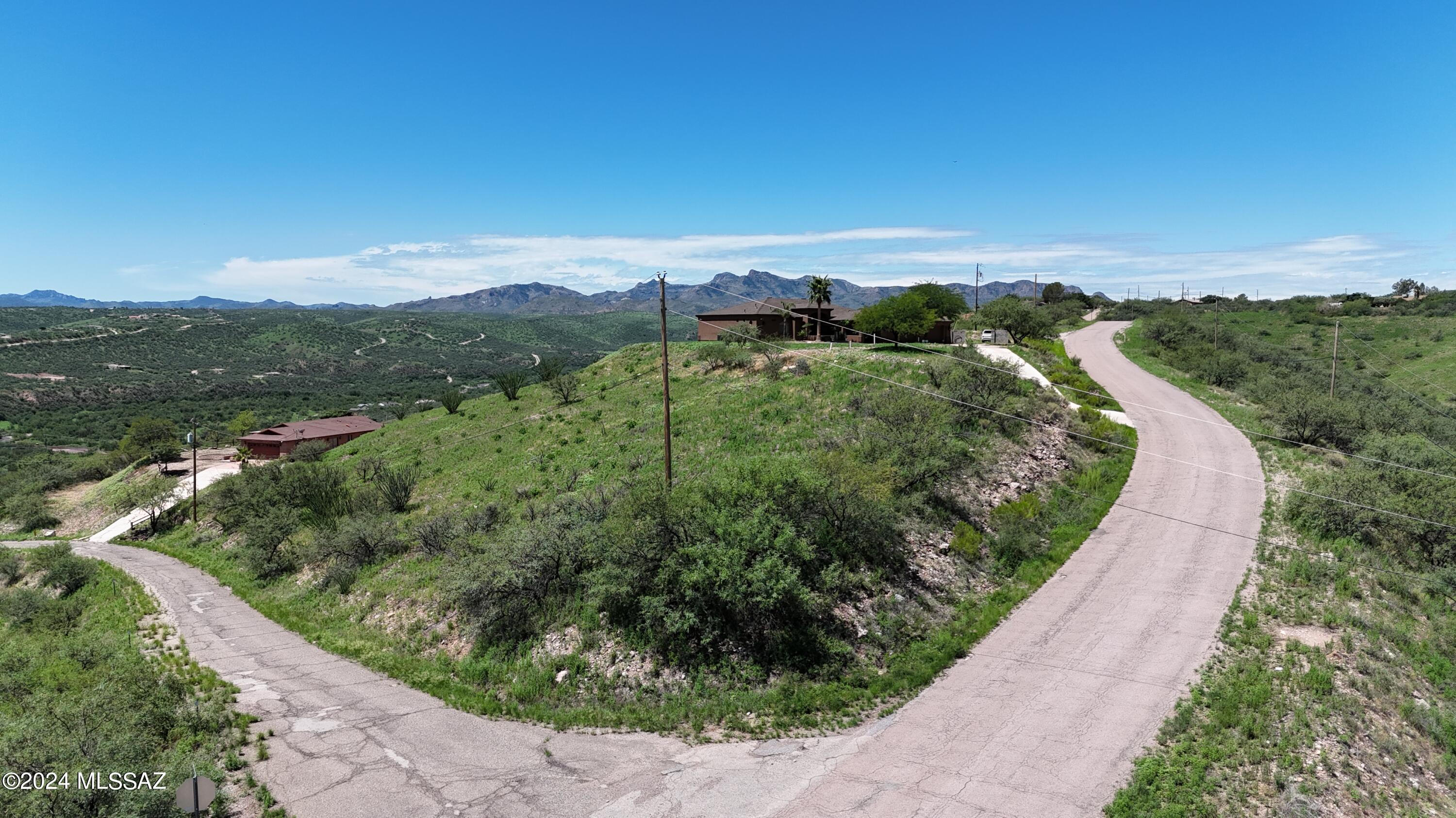 1446 Circulo Sombrero, Unit 77 Rio Rico, AZ 85648 - Photo 2 of 12