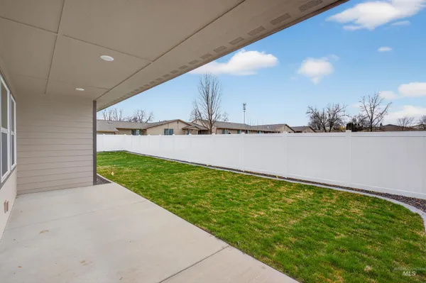 $450,000 | 606 Warner Avenue, Unit B, Lewiston, ID 83501