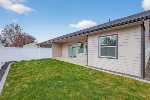 $450,000 | 606 Warner Avenue, Unit B, Lewiston, ID 83501
