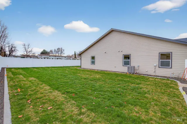 $450,000 | 606 Warner Avenue, Unit B, Lewiston, ID 83501